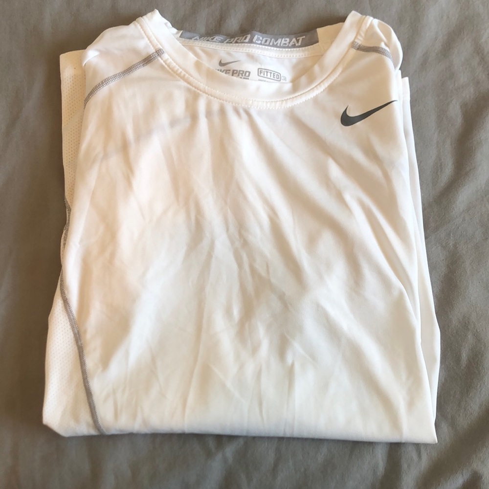 Men’s long sleeve Nike Dry Fit shirt Size:M